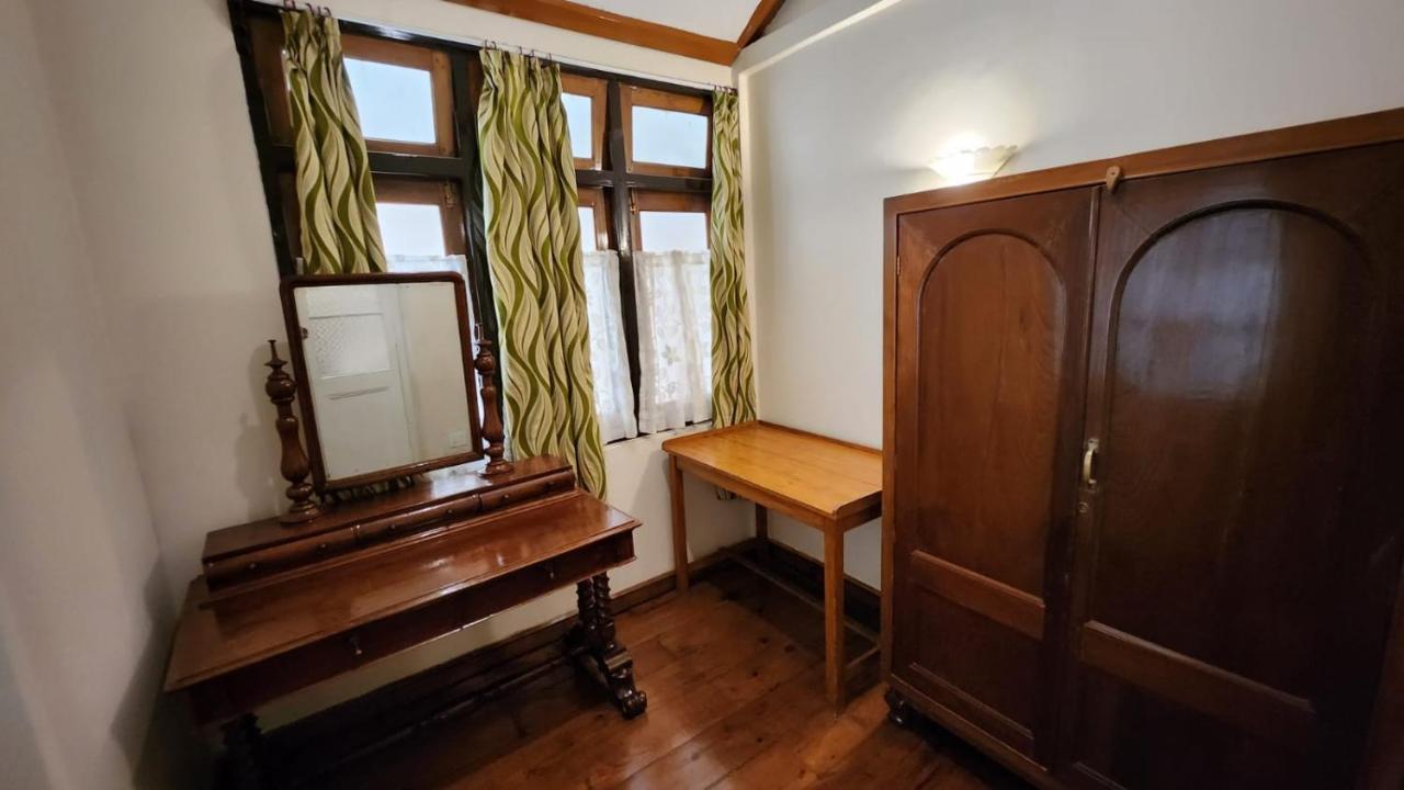 Ivanhoe Hotel ダージリン エクステリア 写真